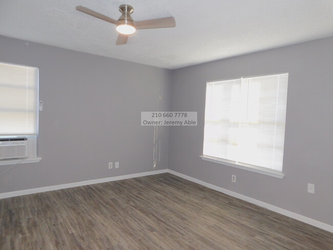 Building Photo - 1105 Clower