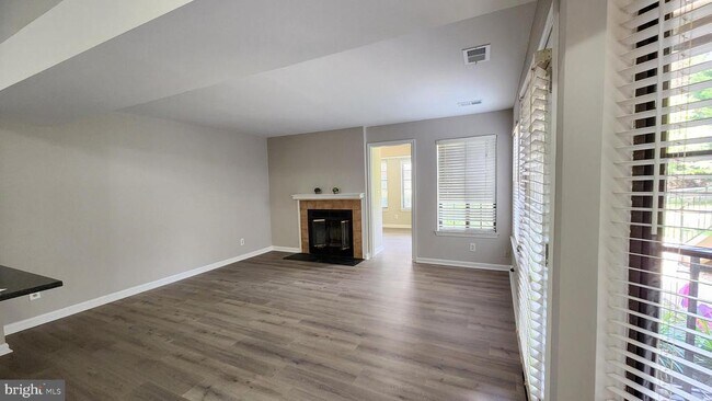 Building Photo - 6021 Curtier Dr