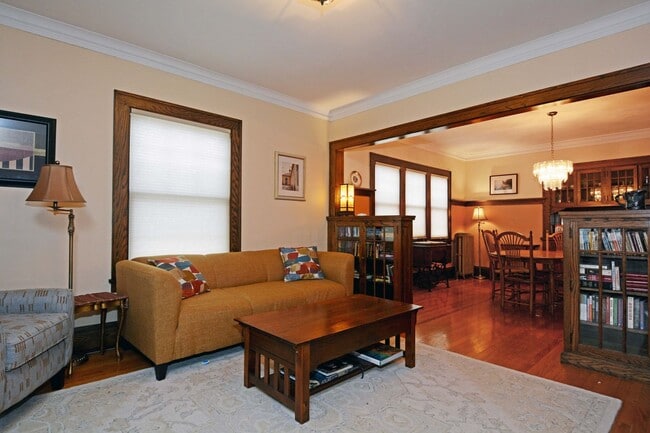 Foto del edificio - Charming, Fully Furnished 2BR Condo – All Utilities Included!