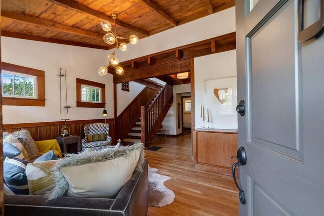 Building Photo - Beautiful Lincoln Heights Retreat W/ Chef’s Kitchen & Expansive Deck