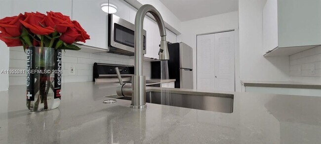 Foto del edificio - 12124 St.Andrews Pl