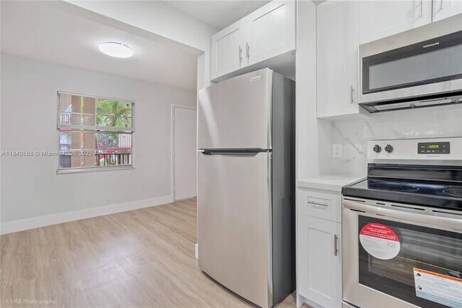 Foto del edificio - 200 SW 132nd Way