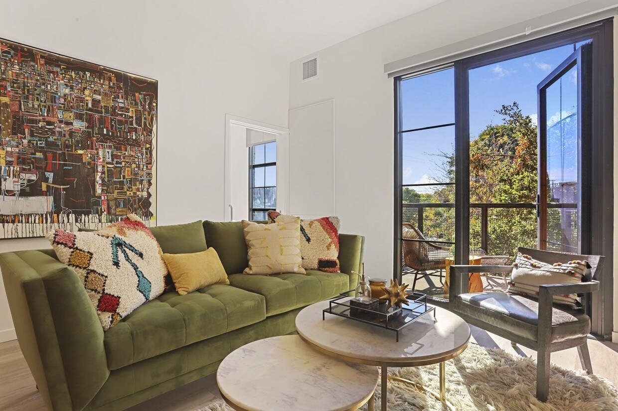 Q19 Apartments in Sacramento, CA