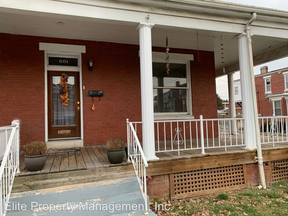 Primary Photo - 2 br, 1 bath House - 801 Madison Ave., #1