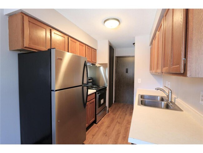 Foto del edificio - 3620 E 42nd St