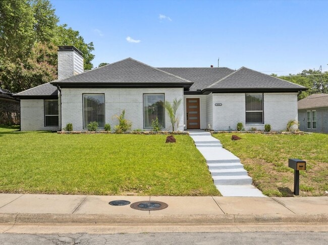 Building Photo - 6031 Blue Mist Ln
