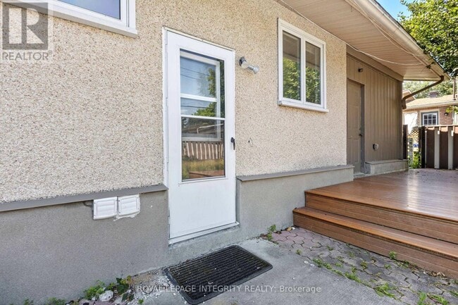 Building Photo - 33 Conniston Ave
