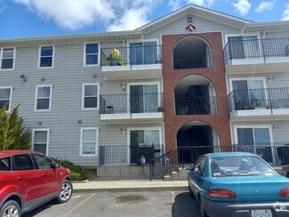 Building Photo - 1645 NE Merman Dr