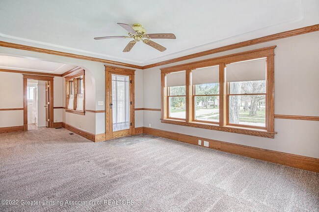 Living Room - 602 S Lansing St