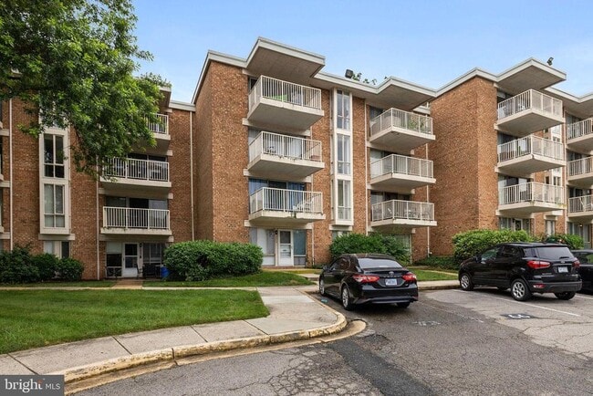 Building Photo - 2605 Huntington Ave