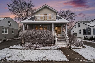 Building Photo - 536 W Breckenridge St