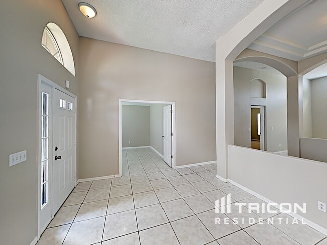 Building Photo - 28806 Skyglade Place Zephyrhills FL