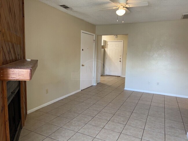 Building Photo - 105 Jason Dr