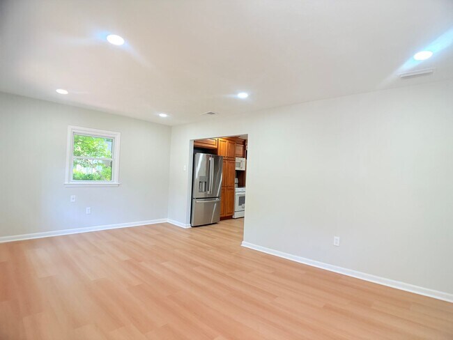 Foto del edificio - Newly renovated 3 bedroom ranch
