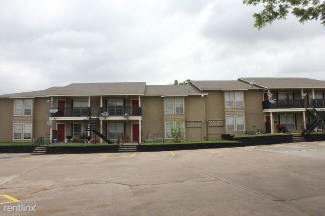 Building Photo - 601 N Lancaster