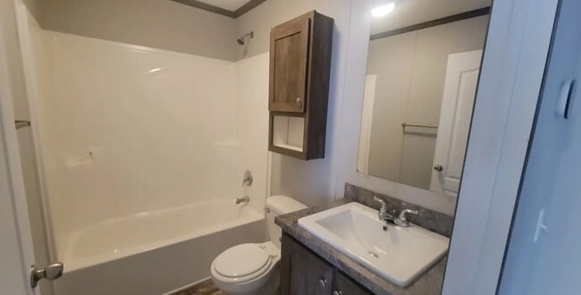 Foto del edificio - 305 Cedar Ln