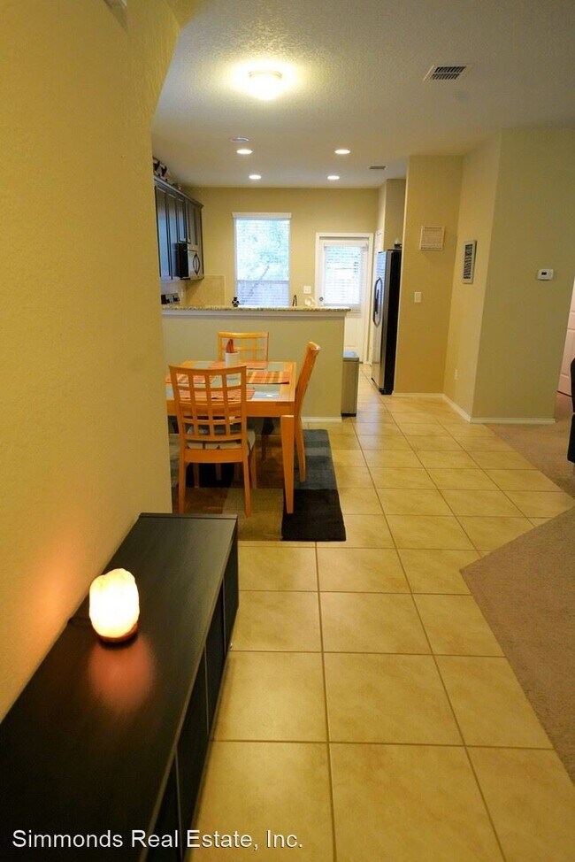Building Photo - 4 br, 3 bath House - 474 Walnut Crest