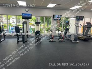 Foto del edificio - 17021 N Bay Rd