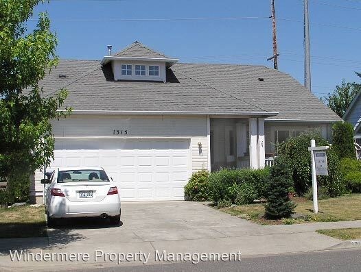 Primary Photo - 3 br, 2 bath House - 1315 Spruce Street