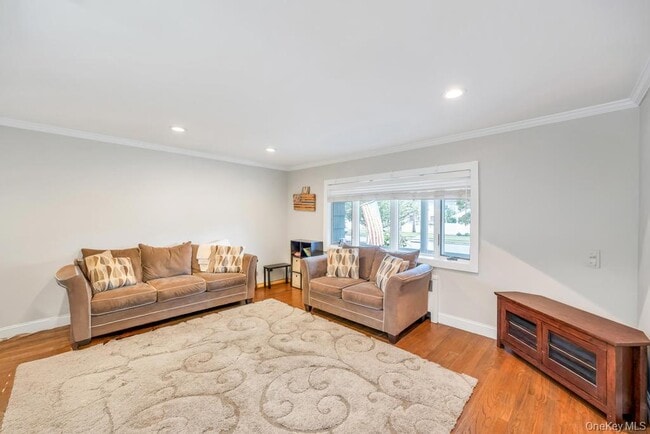 Building Photo - 2327 Cleveland St