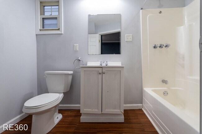 Building Photo - 6 br, 2 bath House - 2623 S 18th St Ext. S...