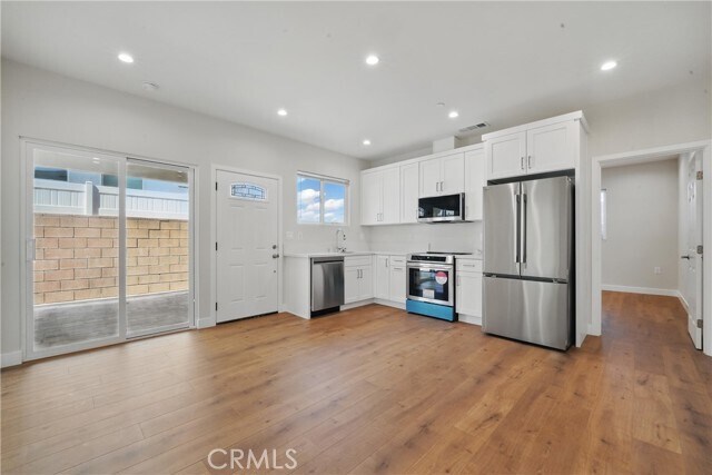 Foto del edificio - 8144 Vantage Ave