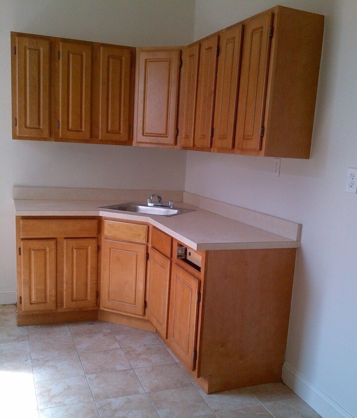 Primary Photo - 723 E 27th St