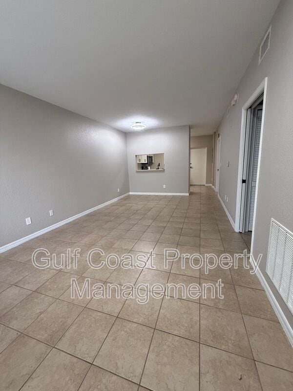 Foto del edificio - 8358 Bernwood Cove Loop