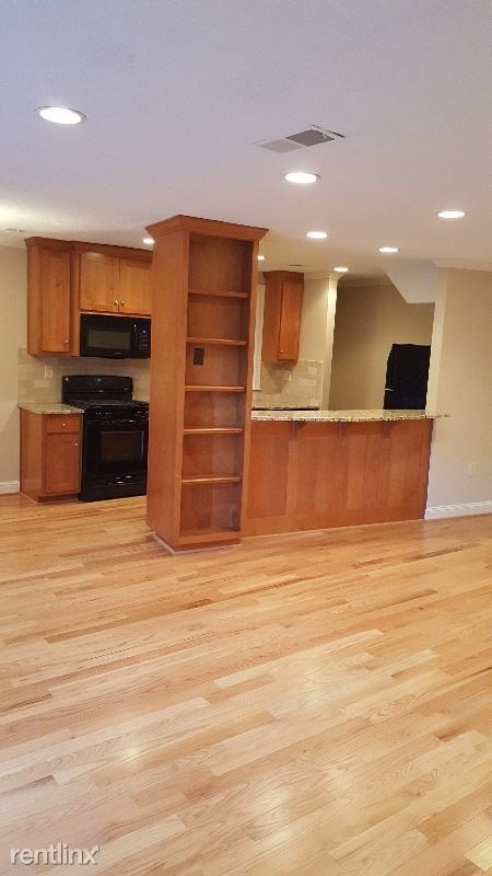 Building Photo - 3 br, 2 bath Condo - 120 Alden Ave