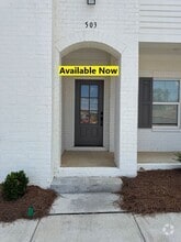 Building Photo - 503 Rosewood Ln