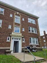 Building Photo - 131 Lawn Ave