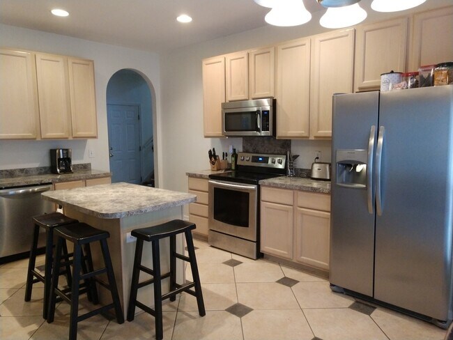 Foto del edificio - Single Family Home in Belle Hall!