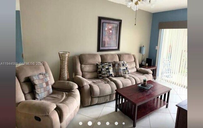 Foto del edificio - 201 178th Dr