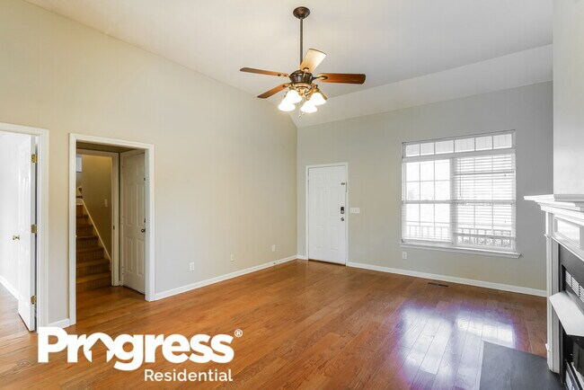 Foto del edificio - 300 Parrish Crest