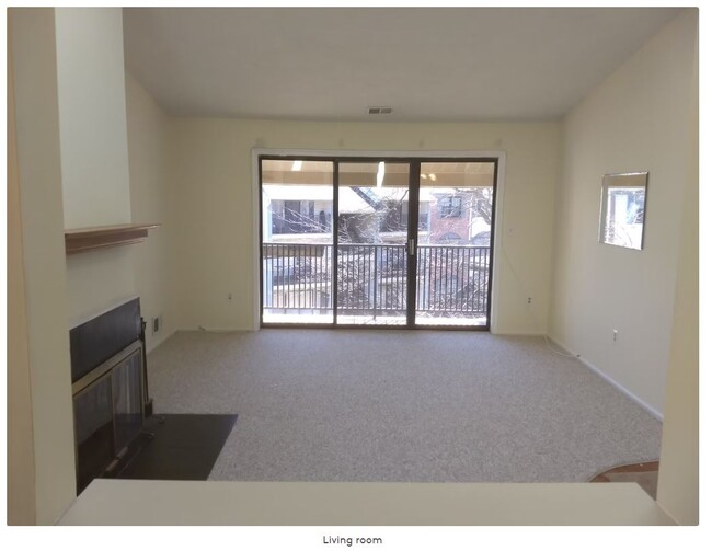 Foto del edificio - 23 Joyner Ct
