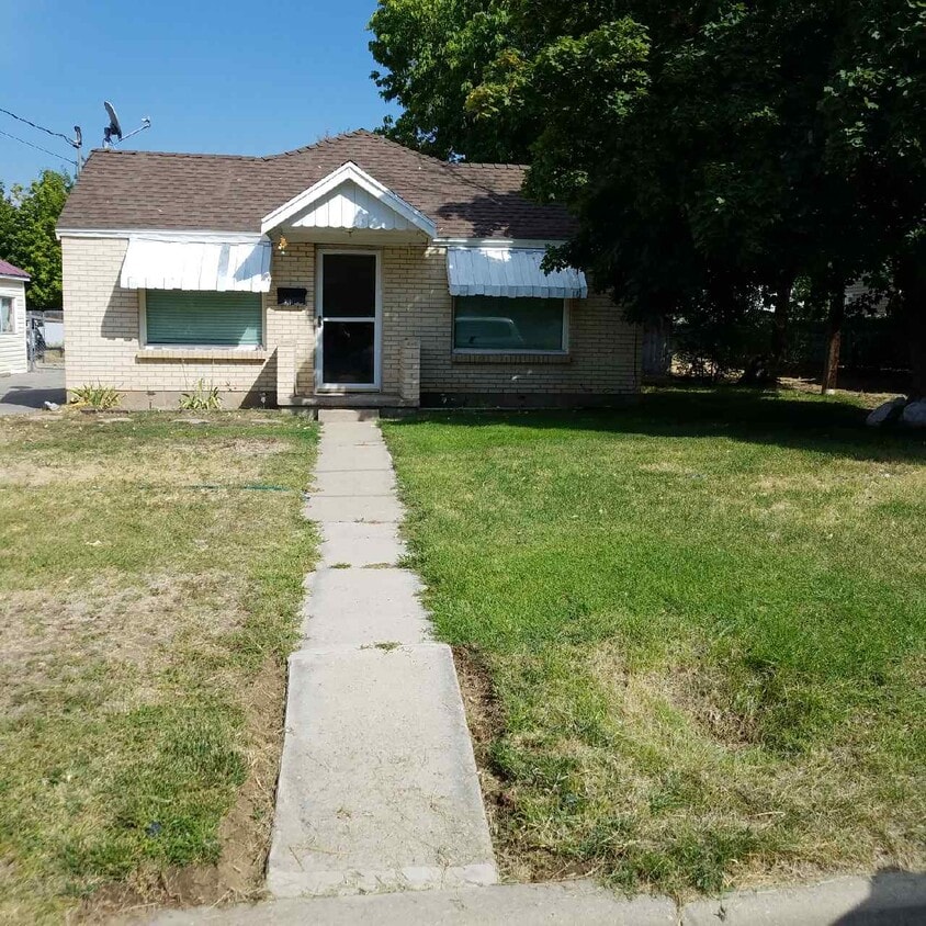 218 N 5th St, Tooele, UT 84074 House Rental in Tooele, UT