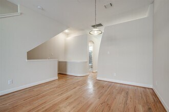 Building Photo - 2710 Hullsmith Dr