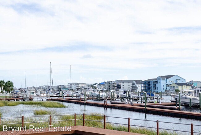 Building Photo - 3 br, 2 bath House - 670 St. Joseph Street...