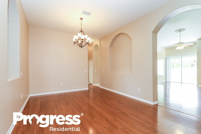 Foto del edificio - 1517 Amaryllis Ct