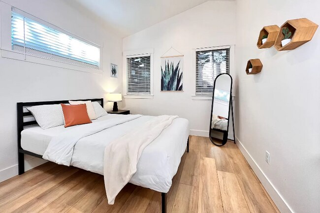 Foto del edificio - 142 SW 19th St