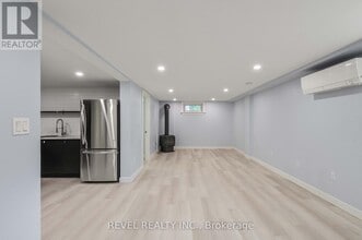 Building Photo - 215 Main St W