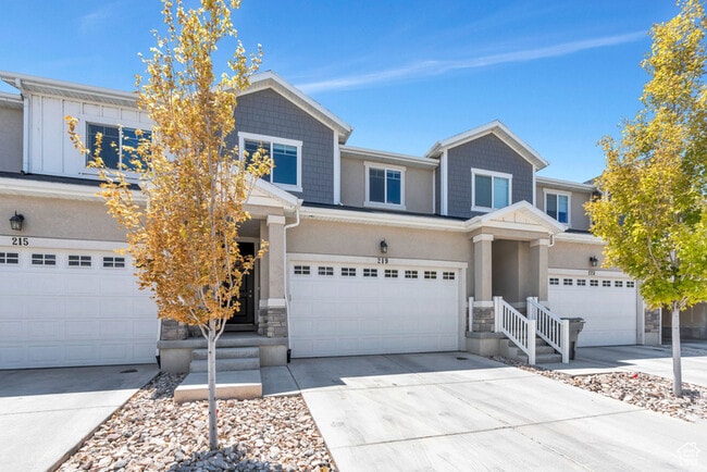 Building Photo - 219 W Silver Springs Dr