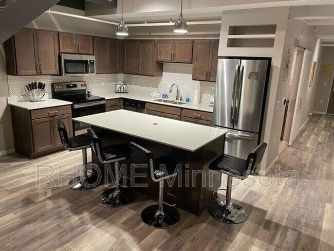 Foto del edificio - 133 E 7th St