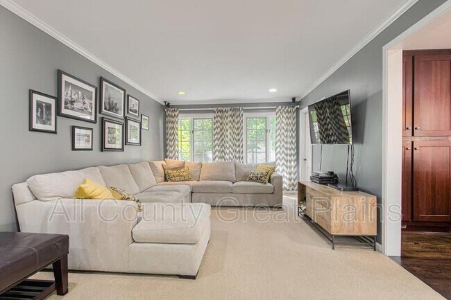 Foto del edificio - 3714 W 61st Terrace