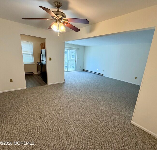 Building Photo - 65 Whitefield Ave