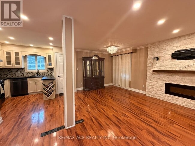 Photo du bâtiment - 48 Ronway Crescent