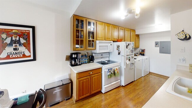 Building Photo - 2 br, 1 bath Condo - 2635 Fenwick Ct