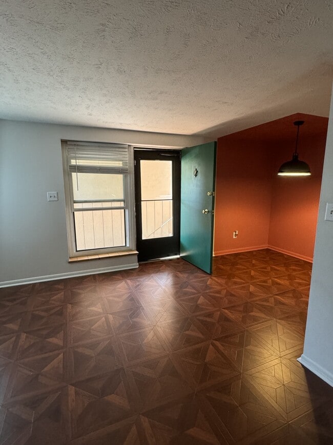 entrance to unit - 120 S 38th Ave