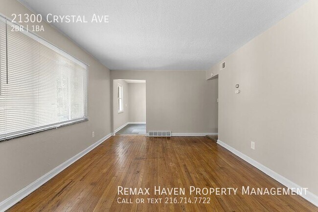 Foto del edificio - 21300 Crystal Ave UP Ave, Euclid - Spaciou...