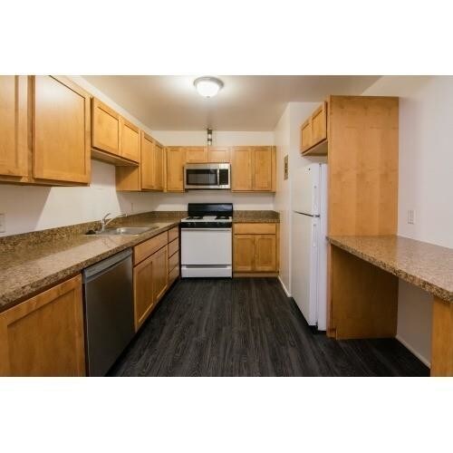 Foto del edificio - 2047 Jackson Ave